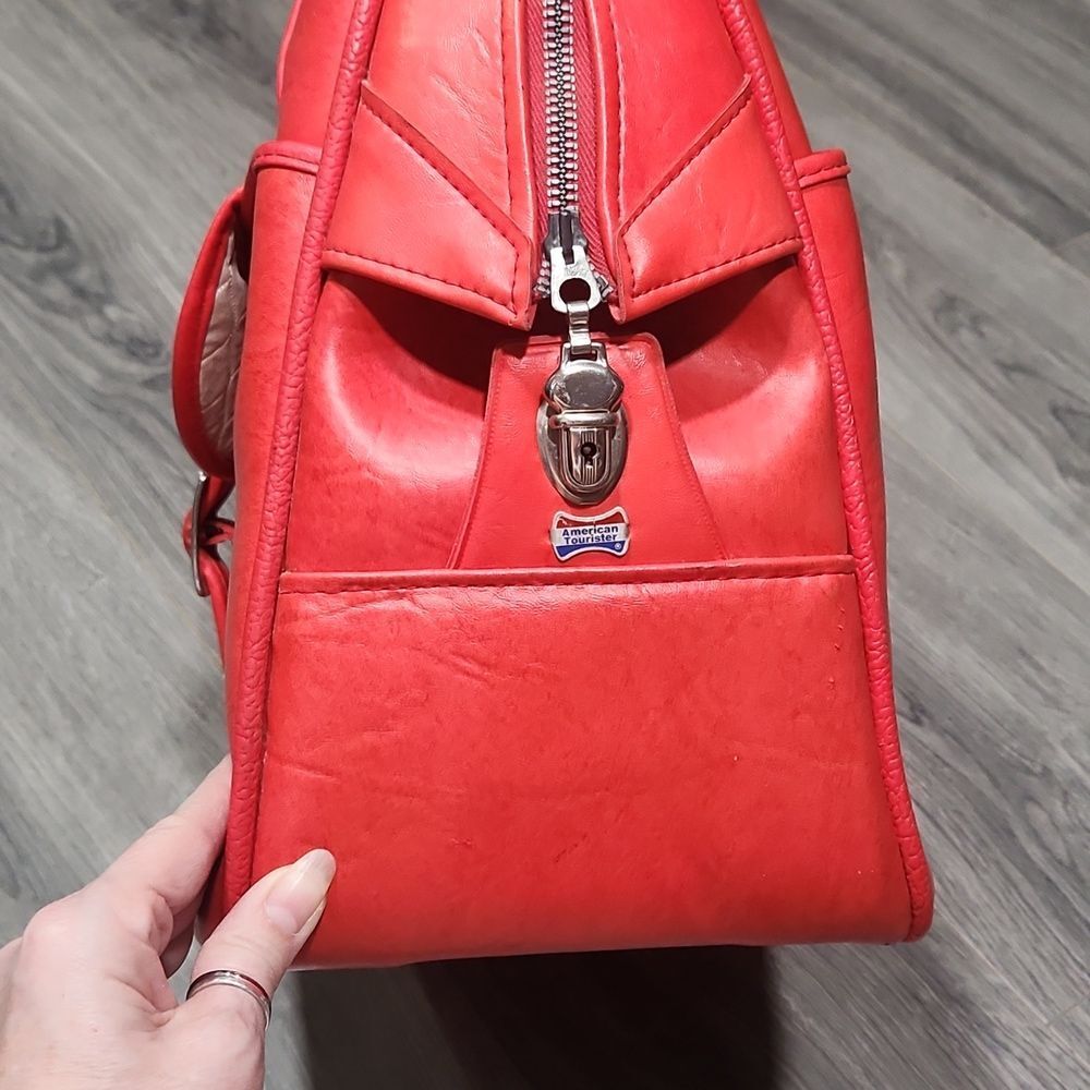 Vintage Tomato Red American Tourister Travel Bag - Picture 5 of 11